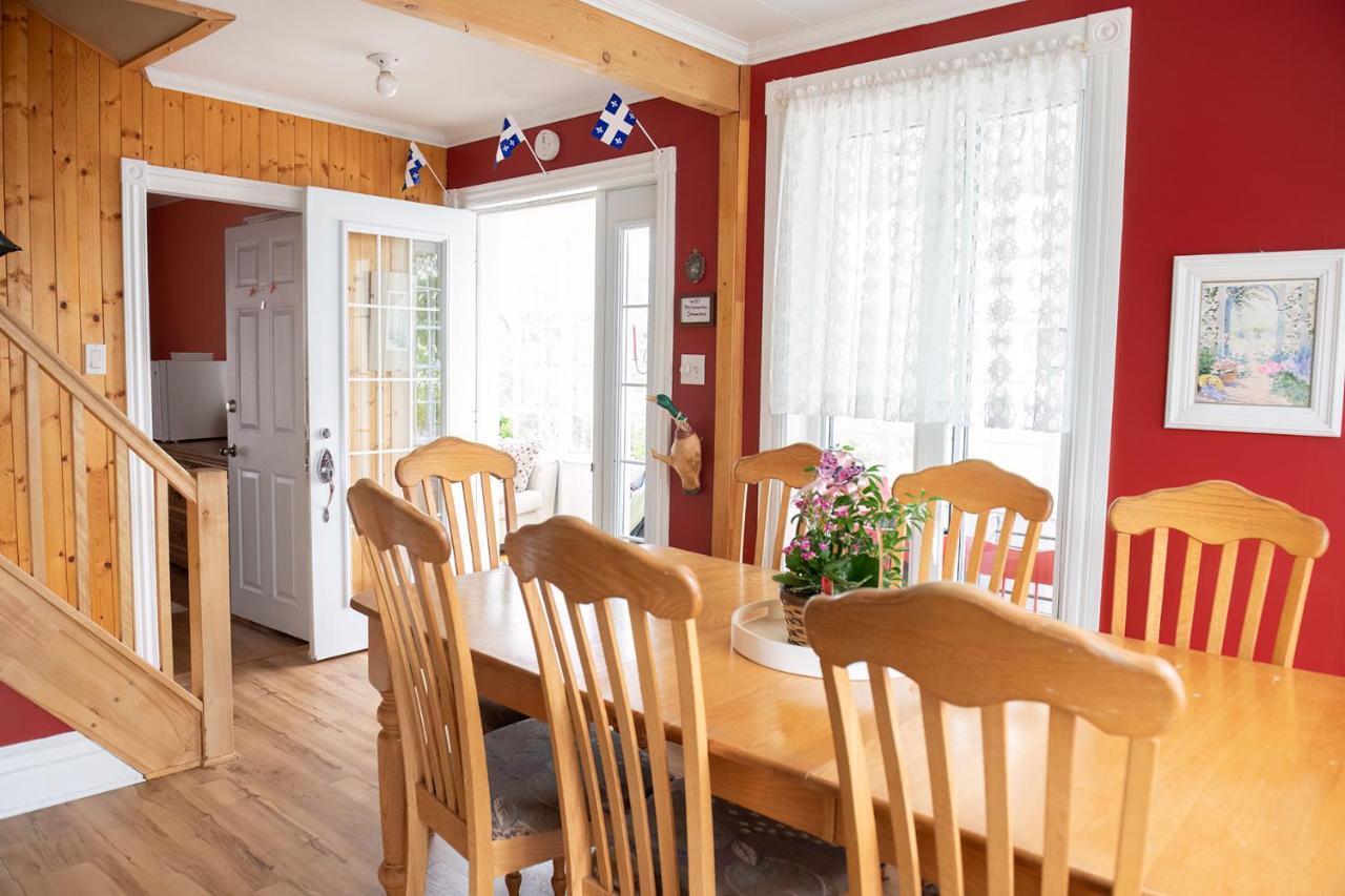 Bed & Cafe Petit Papillon Bed & Breakfast Grandes-Bergeronnes Eksteriør bilde