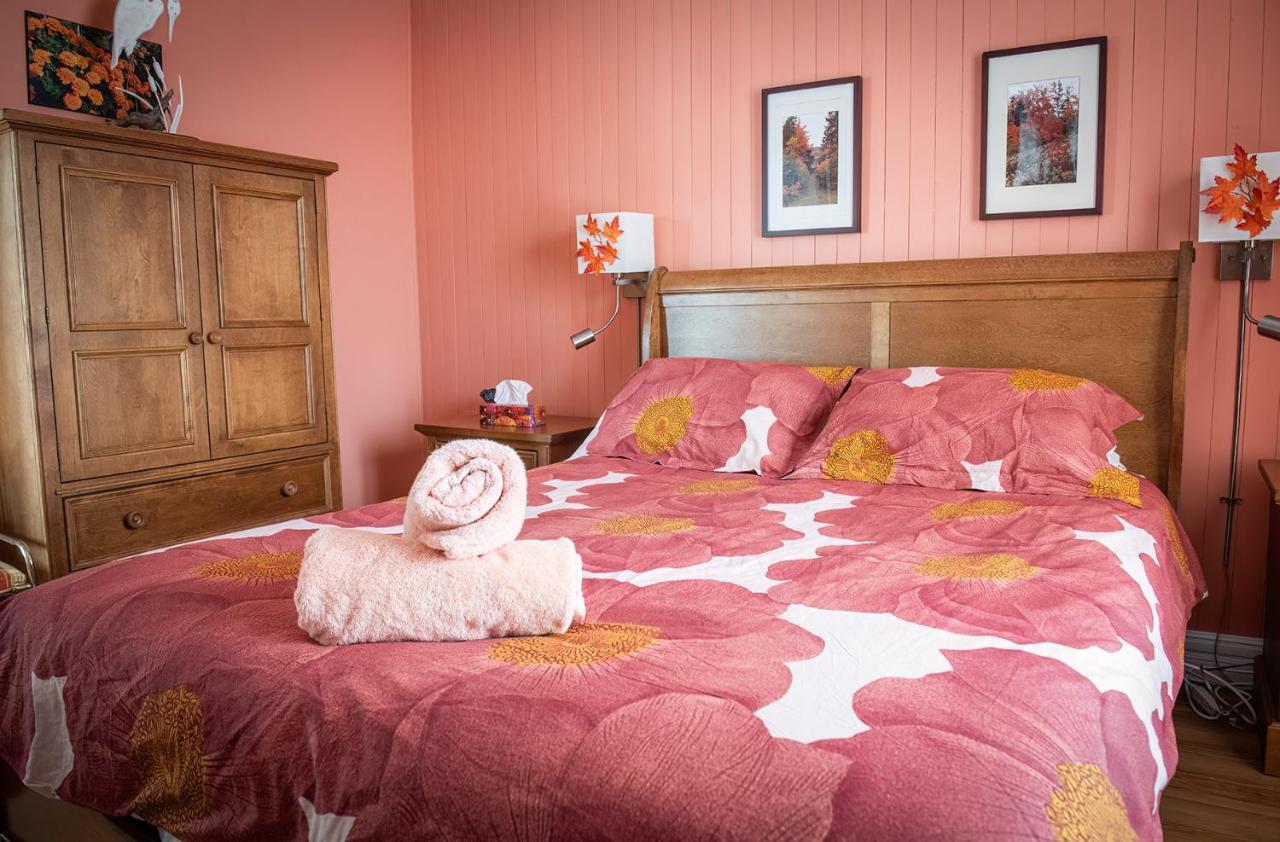 Bed & Cafe Petit Papillon Bed & Breakfast Grandes-Bergeronnes Eksteriør bilde