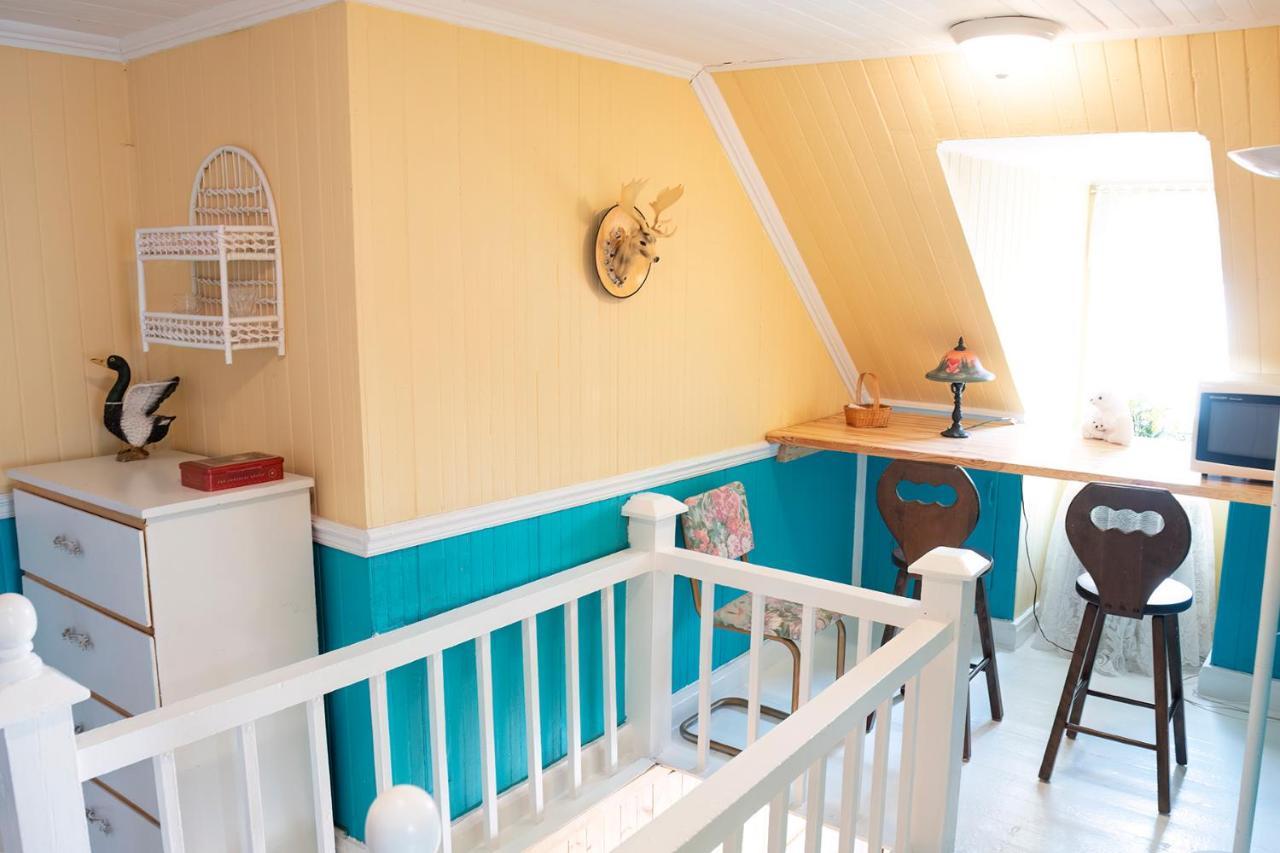 Bed & Cafe Petit Papillon Bed & Breakfast Grandes-Bergeronnes Eksteriør bilde