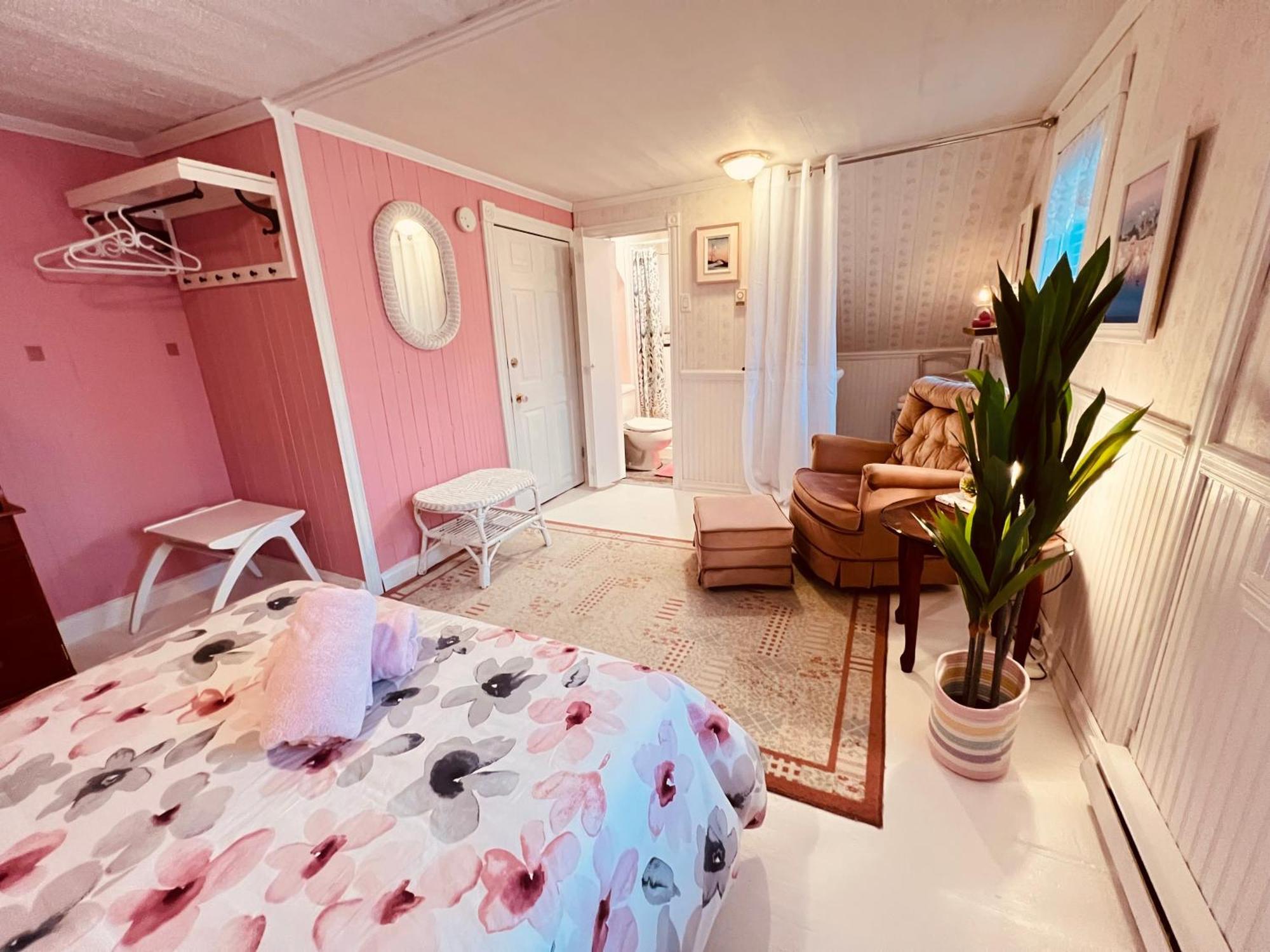 Bed & Cafe Petit Papillon Bed & Breakfast Grandes-Bergeronnes Eksteriør bilde