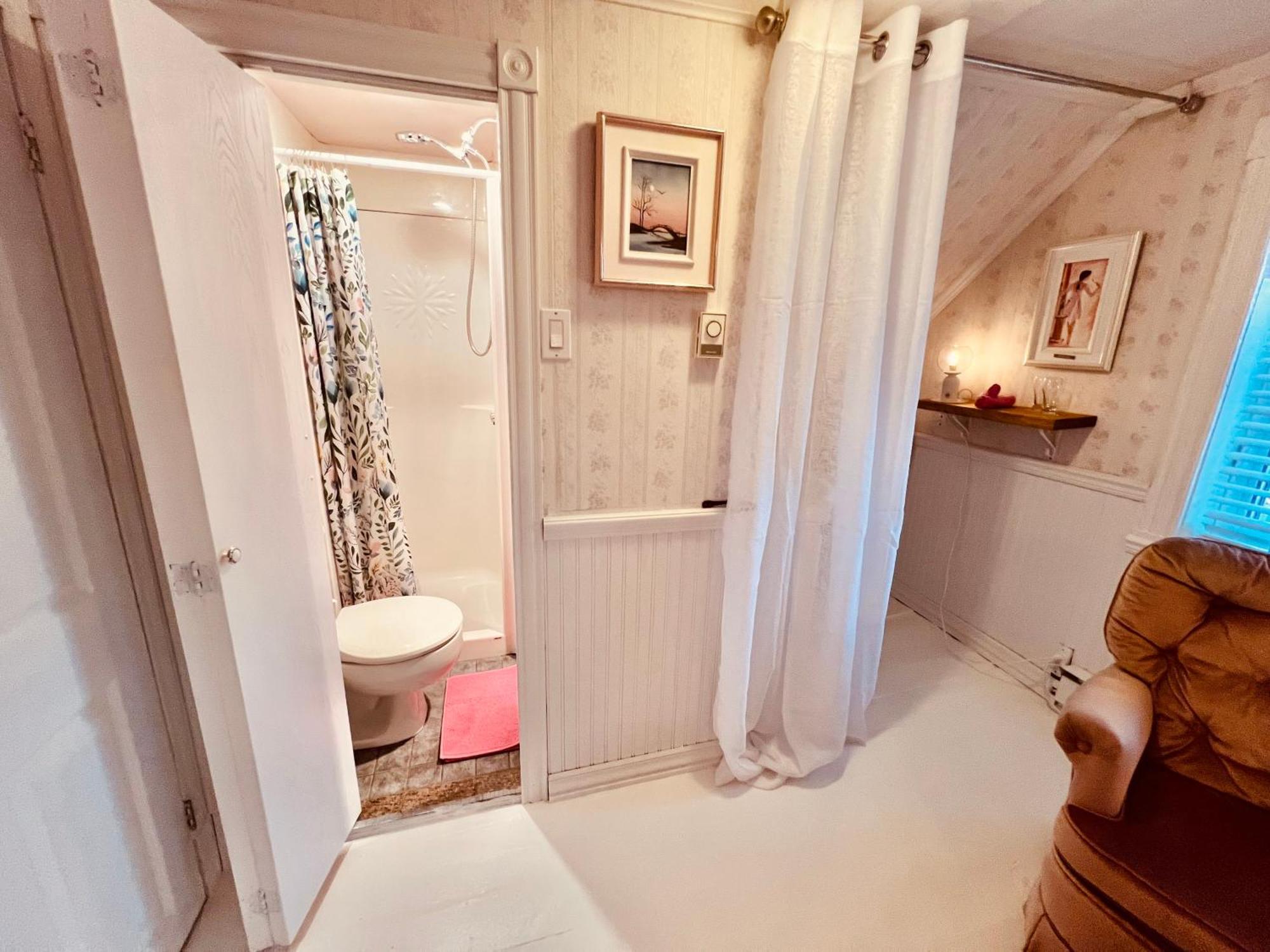 Bed & Cafe Petit Papillon Bed & Breakfast Grandes-Bergeronnes Rom bilde